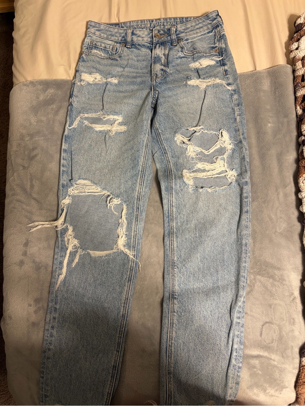 American Eagle Outfitters Light Blue Distressed Women's Jeans